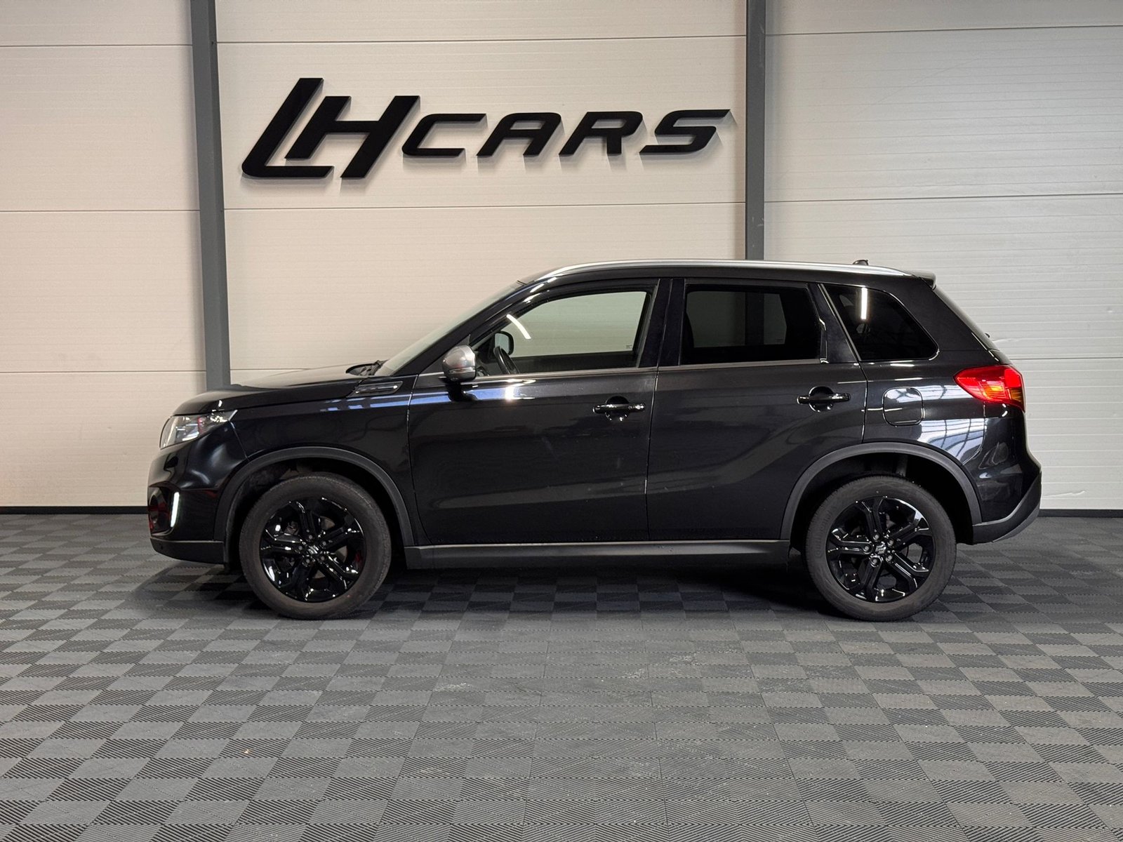 SUZUKI Vitara 1.4 T Compact Top 4x4, Benzin, Occasion / Gebraucht, Handschaltung - 2