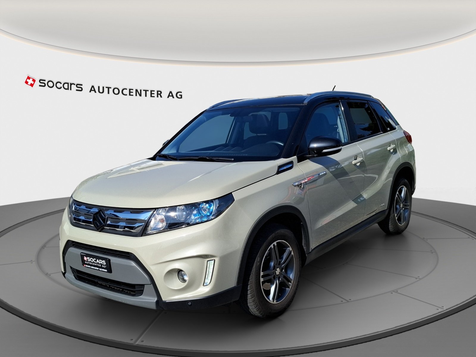 SUZUKI Vitara 1.6 Compact Top // 8-fach Aluminiumbereift