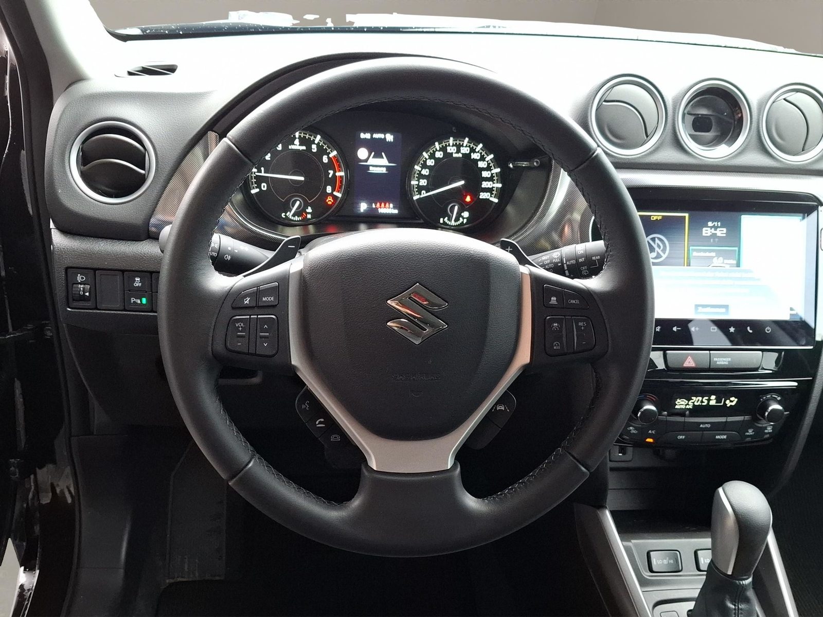 SUZUKI Vitara 1.4 T Compact Top Hybrid 4x4, Mild-Hybrid Benzin/Elektro, Occasion / Gebraucht, Automatik - 7