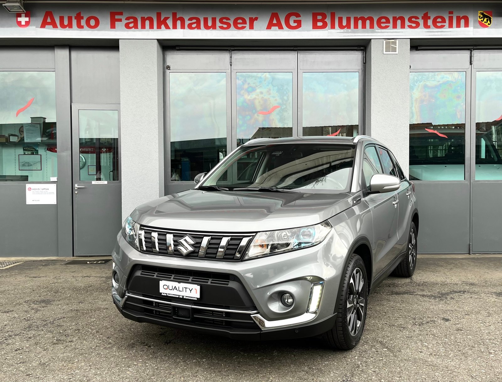 SUZUKI Vitara 1.4 Boosterjet Compact Top Automatic, Benzin, Occasion / Gebraucht, Automatik - 2