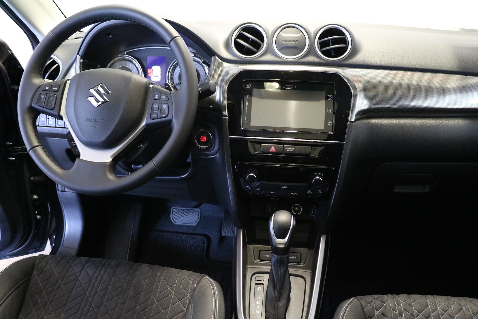 SUZUKI Vitara 1.5B Compact Top Hybrid 4x4, Full-Hybrid Petrol/Electric, Second hand / Used, Automatic - 6