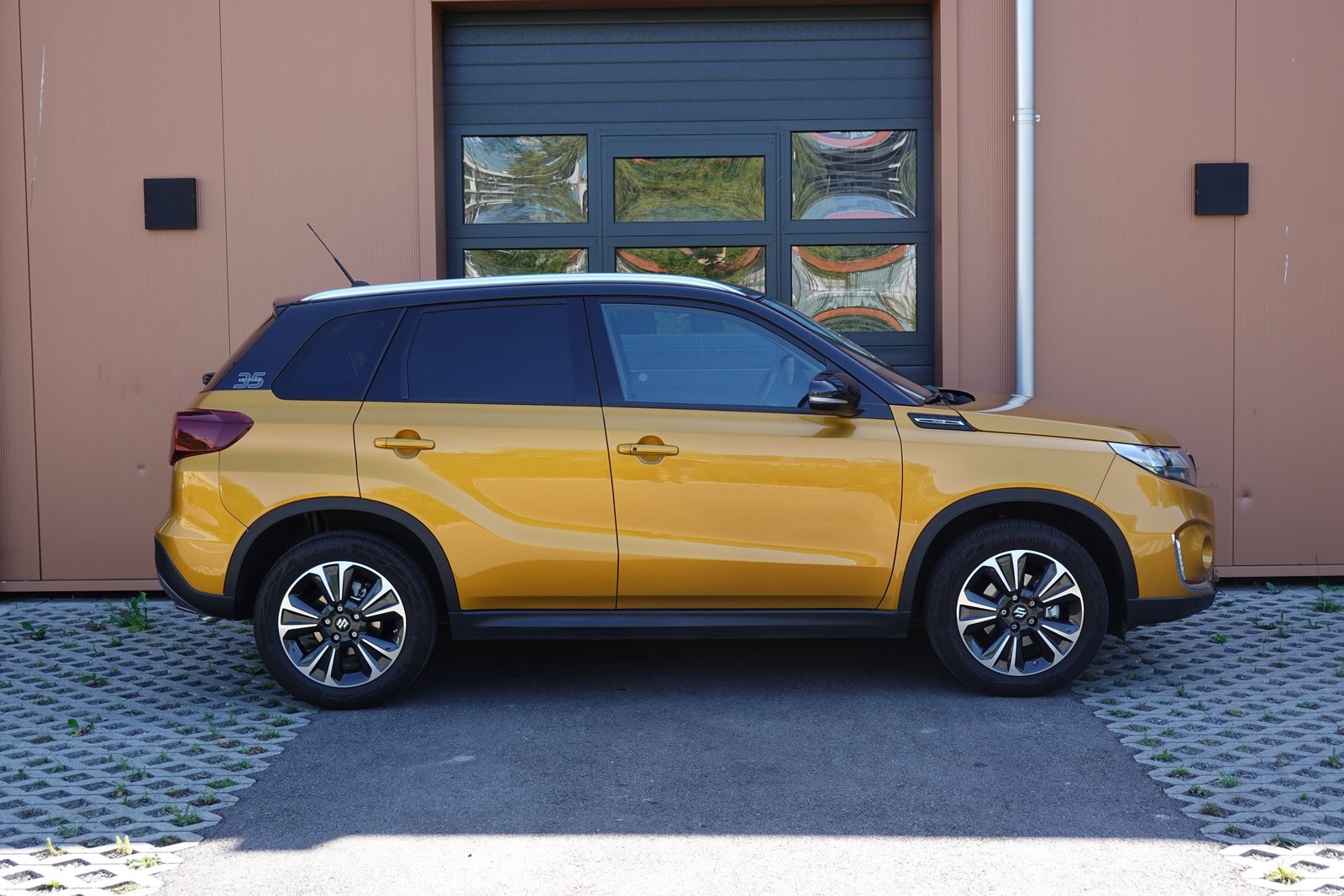 SUZUKI Vitara 1.5 Hybrid Edition 35 Top 4x4 AGS - Toit Ouvr, Hybride Intégral Essence/Électricité, Occasion / Utilisé, Automatique - 4