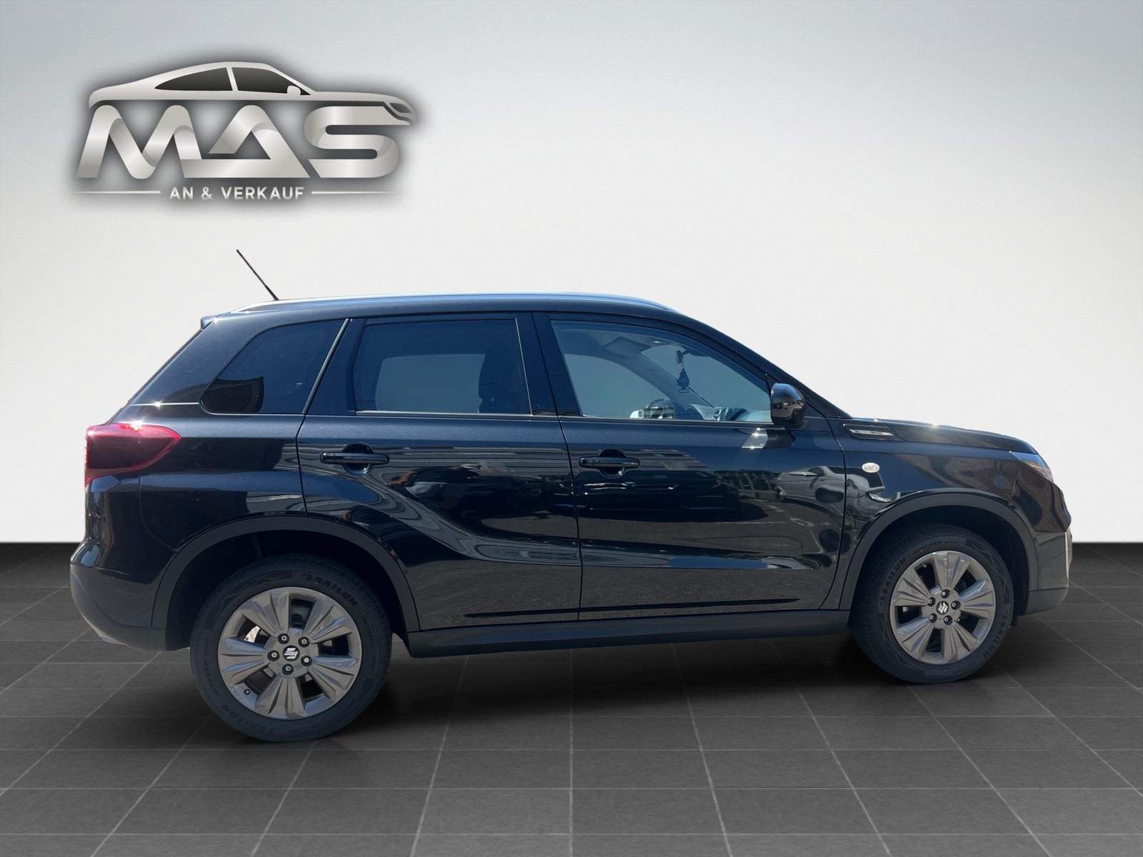 SUZUKI Vitara 1.4 Boosterjet Compact Top Hybrid Automatic, Full-Hybrid Petrol/Electric, Second hand / Used, Automatic - 3