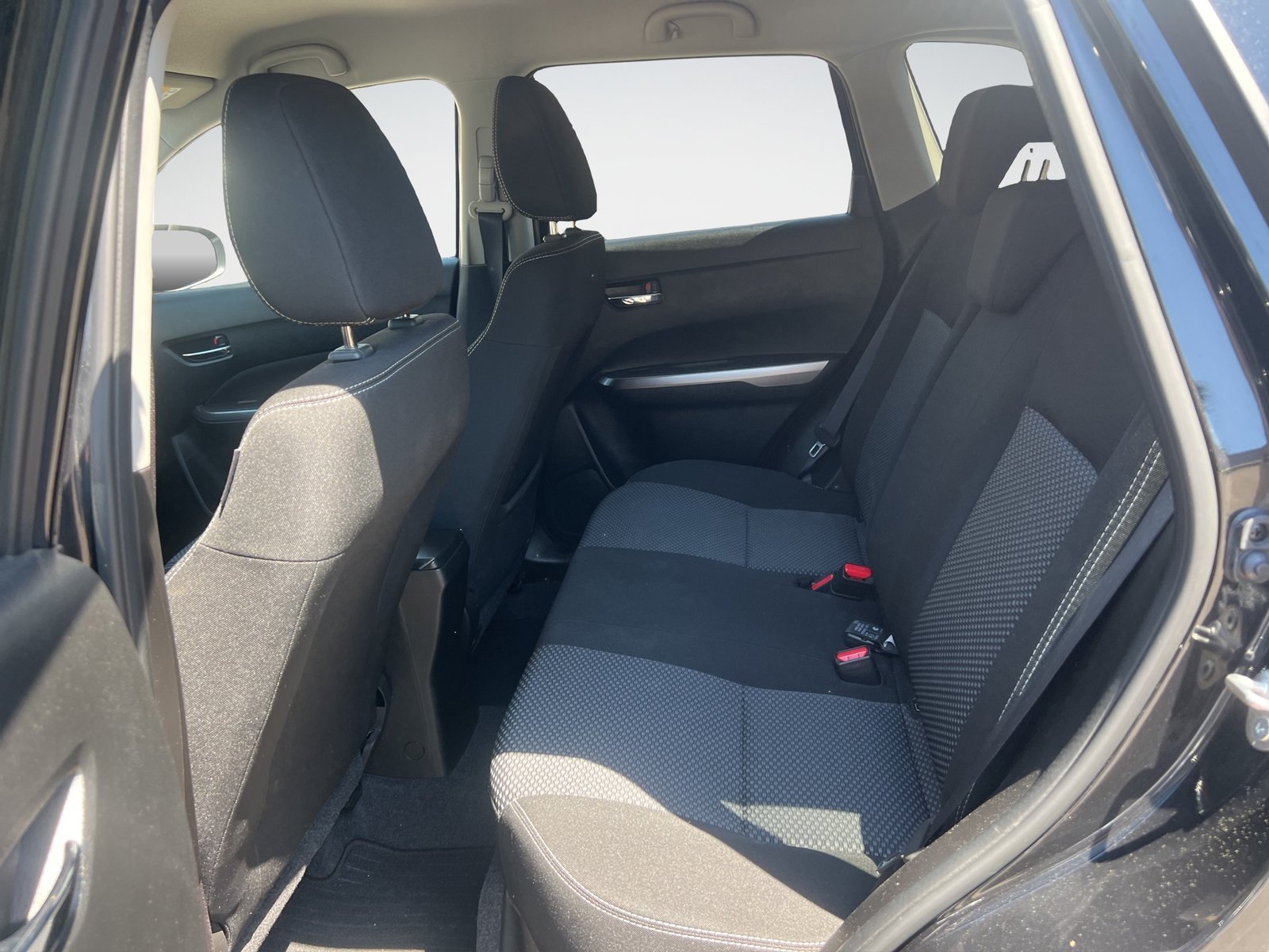 SUZUKI Vitara 1.4 Boosterjet Compact Top Hybrid Automatic, Full-Hybrid Petrol/Electric, Second hand / Used, Automatic - 5
