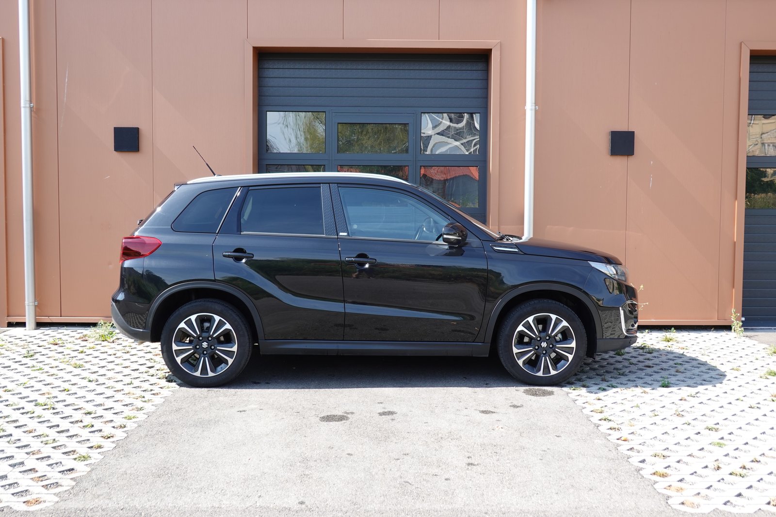 SUZUKI Vitara 1.4 Boosterjet Generation Top Hybrid - Toit Ou, Voll-Hybrid Benzin/Elektro, Occasion / Gebraucht, Handschaltung - 4