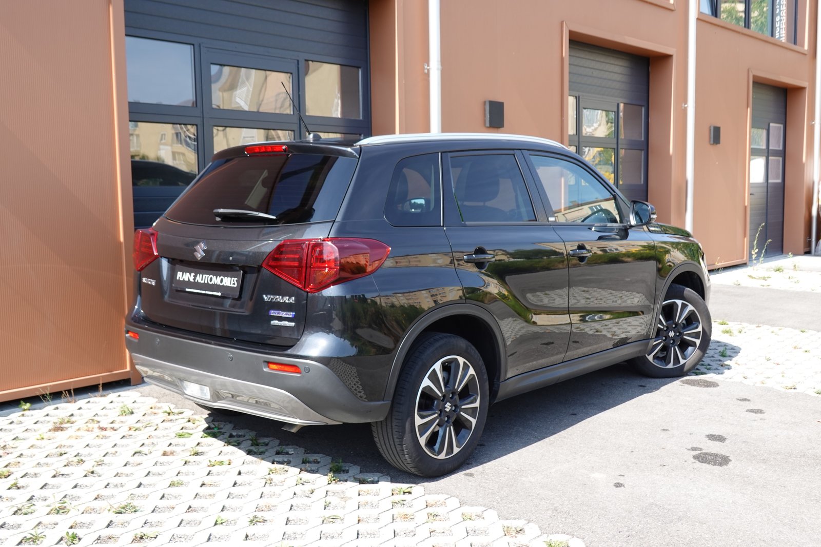 SUZUKI Vitara 1.4 Boosterjet Generation Top Hybrid - Toit Ou, Voll-Hybrid Benzin/Elektro, Occasion / Gebraucht, Handschaltung - 7
