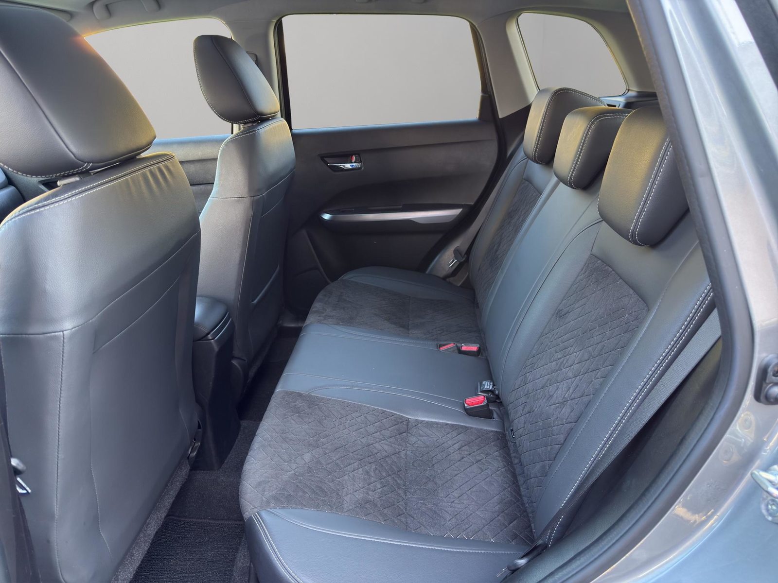 SUZUKI Vitara 1.5B Compact Top Hybrid 4x4, Full-Hybrid Petrol/Electric, Second hand / Used, Automatic - 6