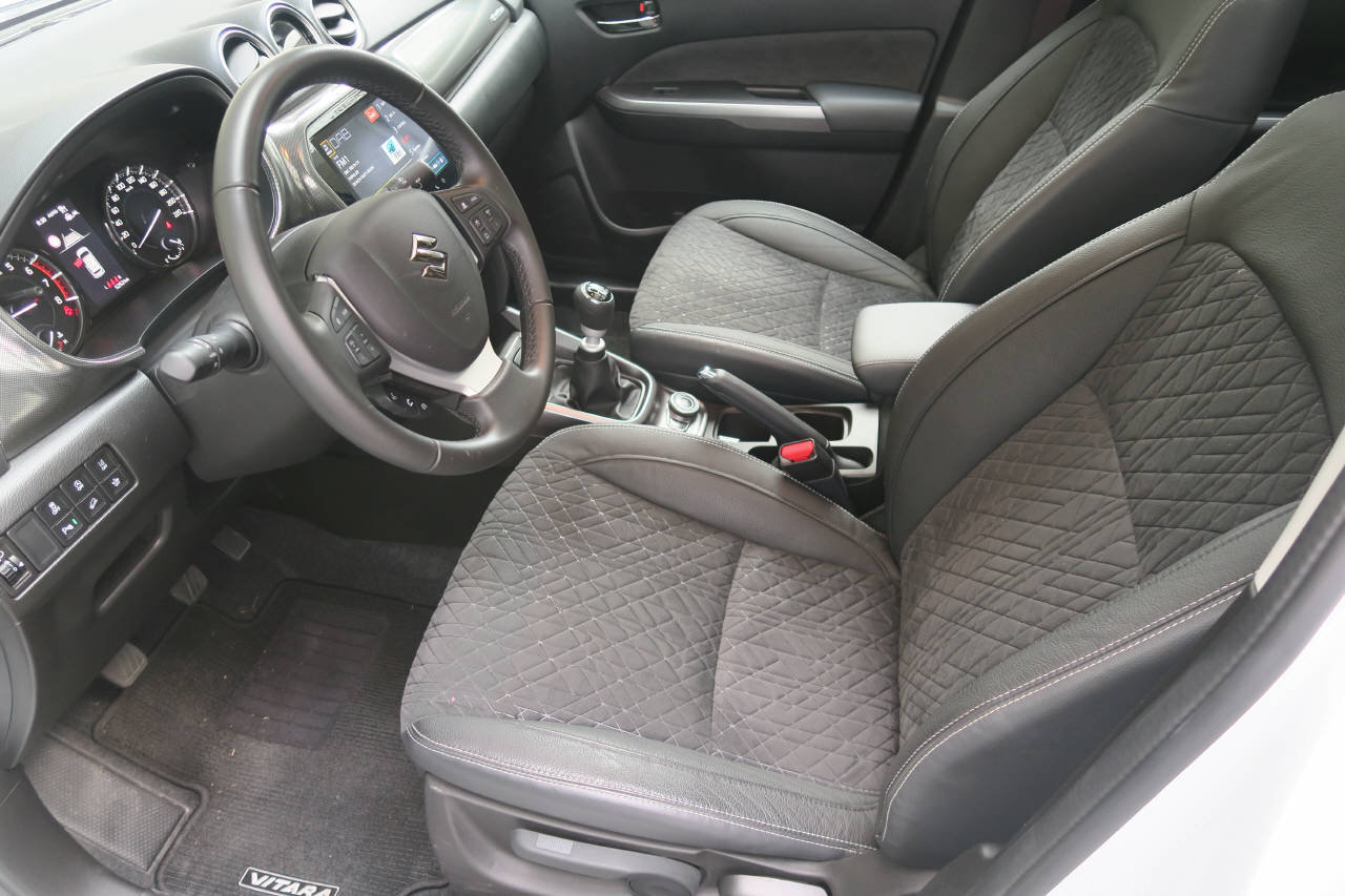 SUZUKI Vitara 1.4 T Compact Top Hybrid 4x4, Mild-Hybrid Benzin/Elektro, Occasion / Gebraucht, Handschaltung - 4