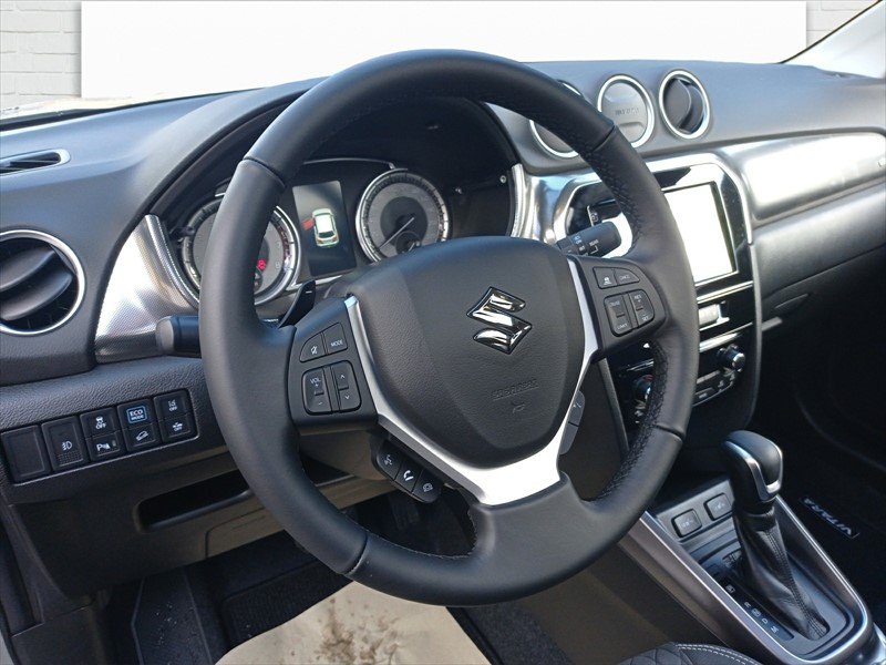 SUZUKI Vitara 1.5B Compact Top Hybrid 4x4, Voll-Hybrid Benzin/Elektro, Occasion / Gebraucht, Automatik - 6