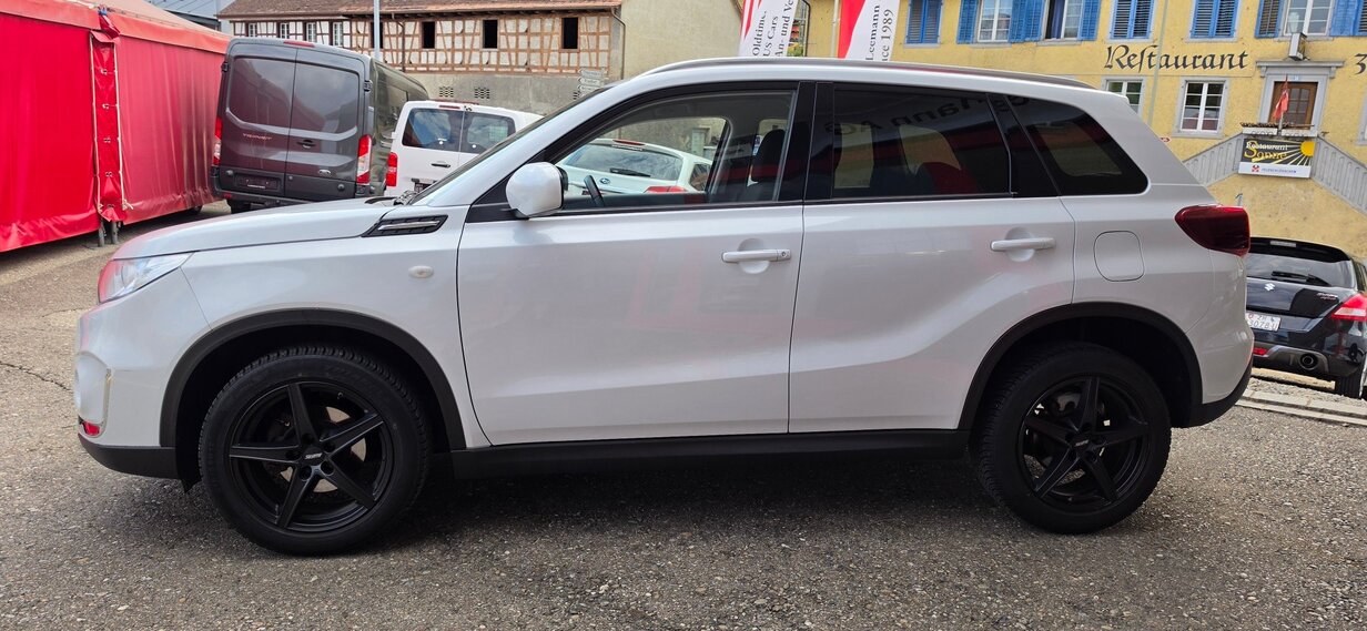 SUZUKI Vitara 1.4 Boosterjet Compact + Automatic, Benzin, Occasion / Gebraucht, Automatik - 6