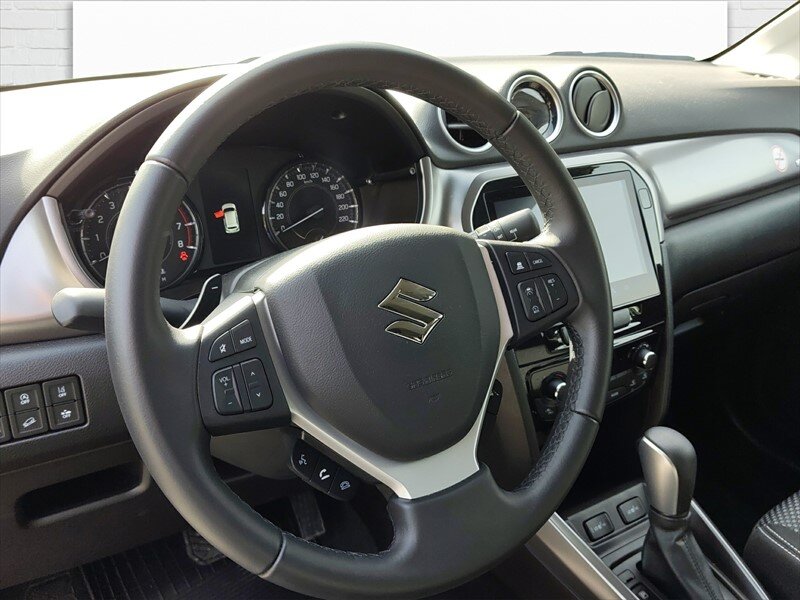 SUZUKI Vitara 1.4 T Compact+ Hybrid 4x4, Benzin, Occasion / Gebraucht, Automatik - 6