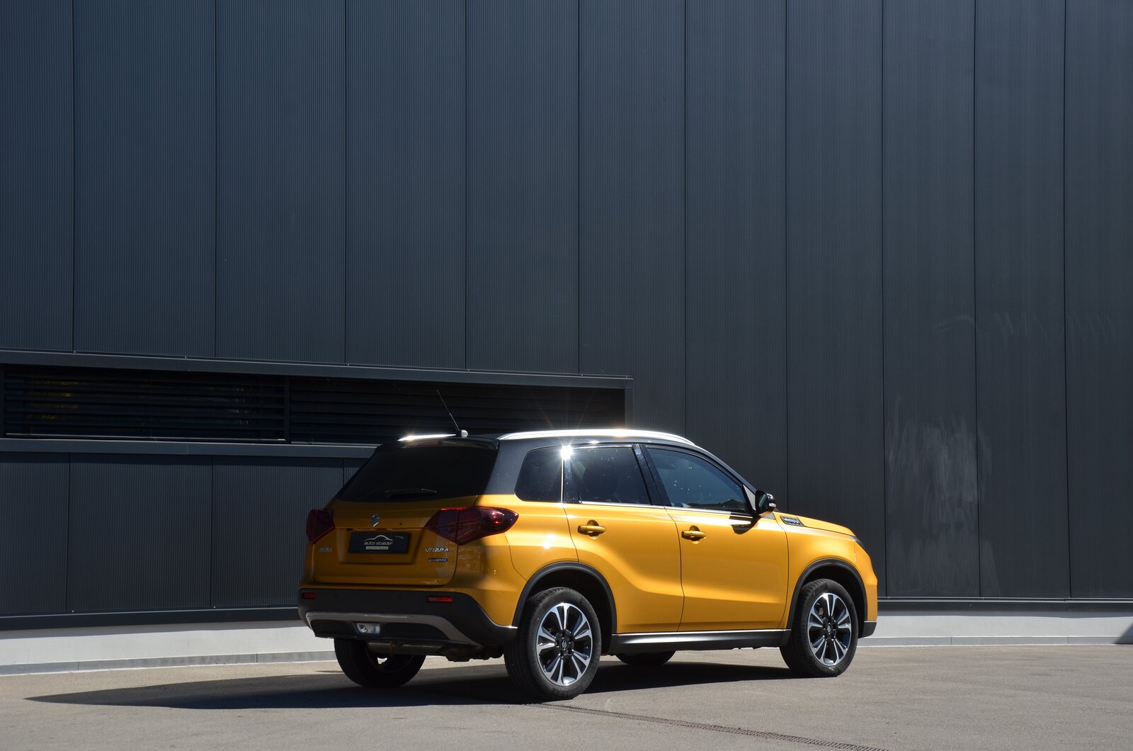 SUZUKI Vitara 1.5 Hybrid Comfort + 4x4 AGS, Hybride Integrale Benzina/Elettrica, Occasioni / Usate, Automatico - 3