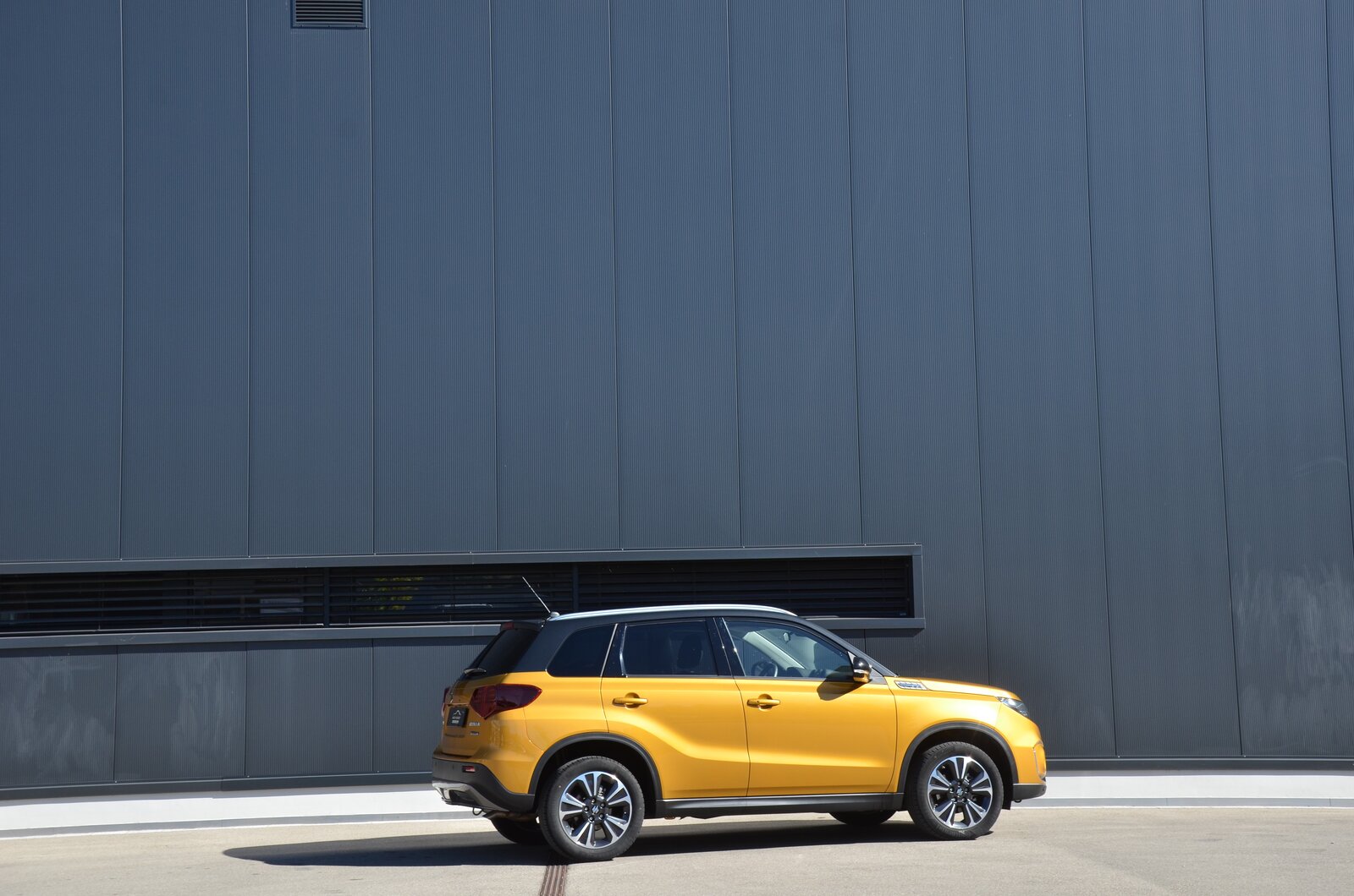 SUZUKI Vitara 1.5 Hybrid Comfort + 4x4 AGS, Hybride Integrale Benzina/Elettrica, Occasioni / Usate, Automatico - 4