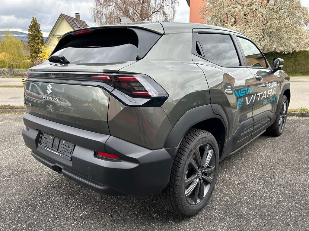 SUZUKI VITARA Compact Top 4x4, Électrique, Voiture de démonstration, Automatique - 3
