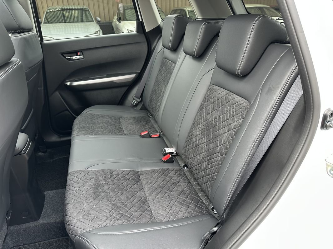 SUZUKI Vitara 1.5 Compact Top Hybrid 4x4, Voll-Hybrid Benzin/Elektro, Vorführwagen, Automatik - 4