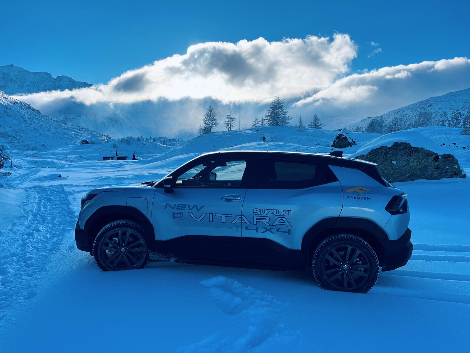SUZUKI e Vitara Compact Top 4x4