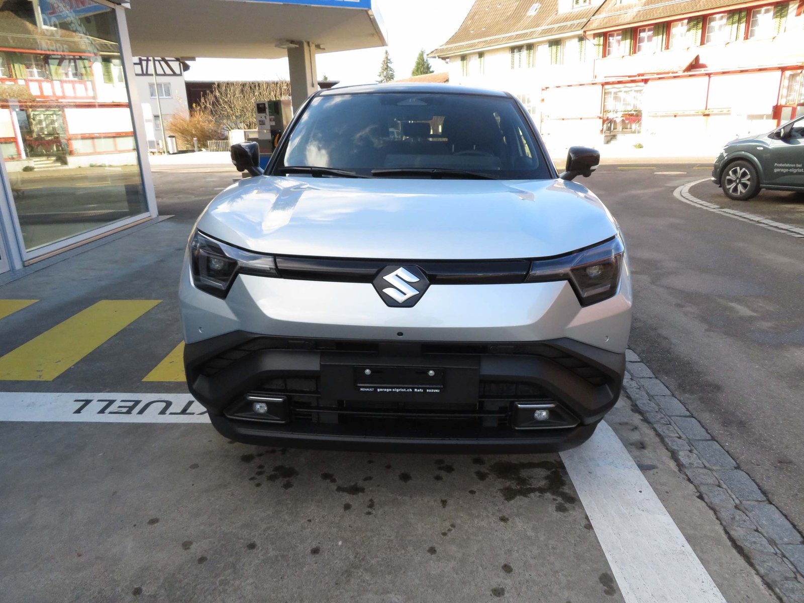 SUZUKI e Vitara Compact Top 4x4, Électrique, Voiture de démonstration, Automatique - 3