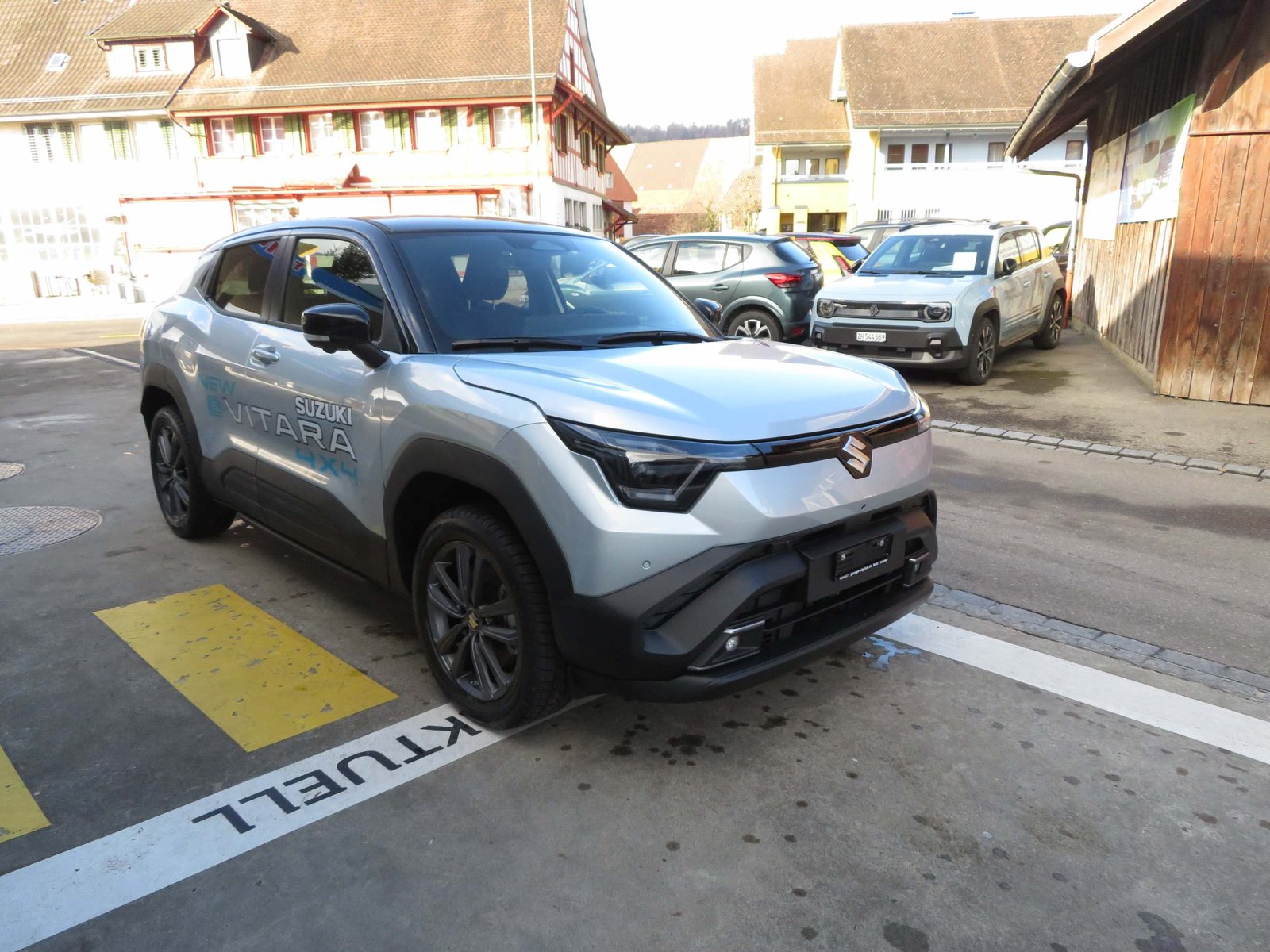 SUZUKI e Vitara Compact Top 4x4, Électrique, Voiture de démonstration, Automatique - 4