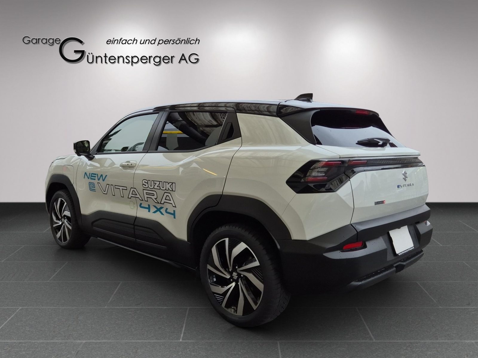 SUZUKI e Vitara Compact Top 4x4, Elettrica, Auto dimostrativa, Automatico - 3