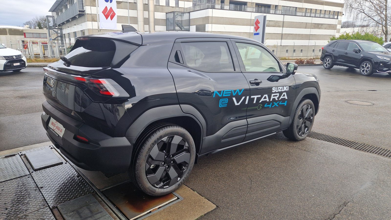 SUZUKI e Vitara Compact Top 4x4, Électrique, Voiture de démonstration, Automatique - 4