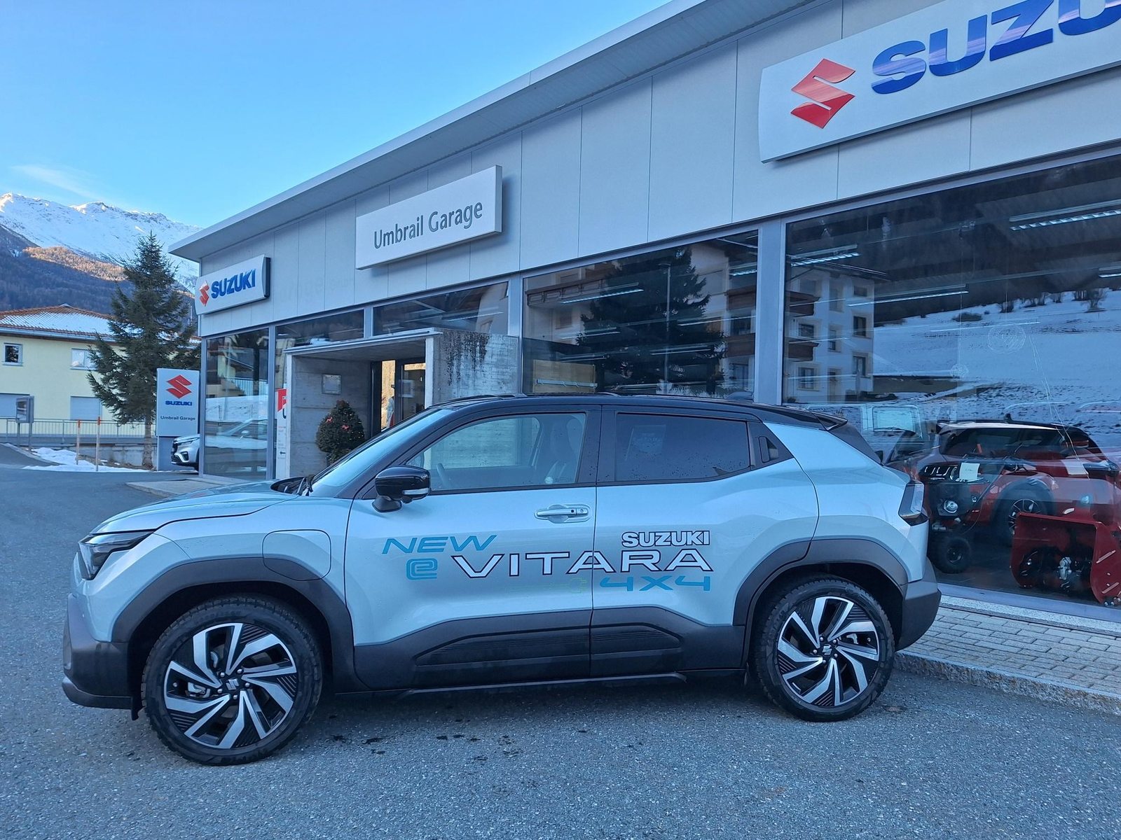 SUZUKI e Vitara Compact Top 4x4, Électrique, Voiture de démonstration, Automatique - 4