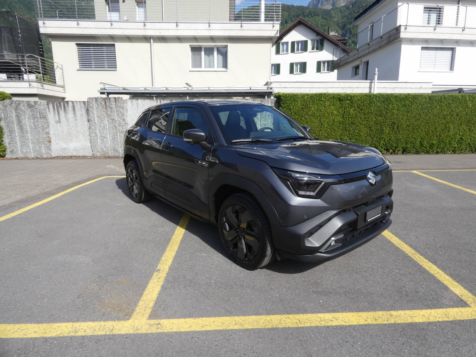 SUZUKI e Vitara Sakura Top 4x4, Elektro, Vorführwagen, Automatik - 3
