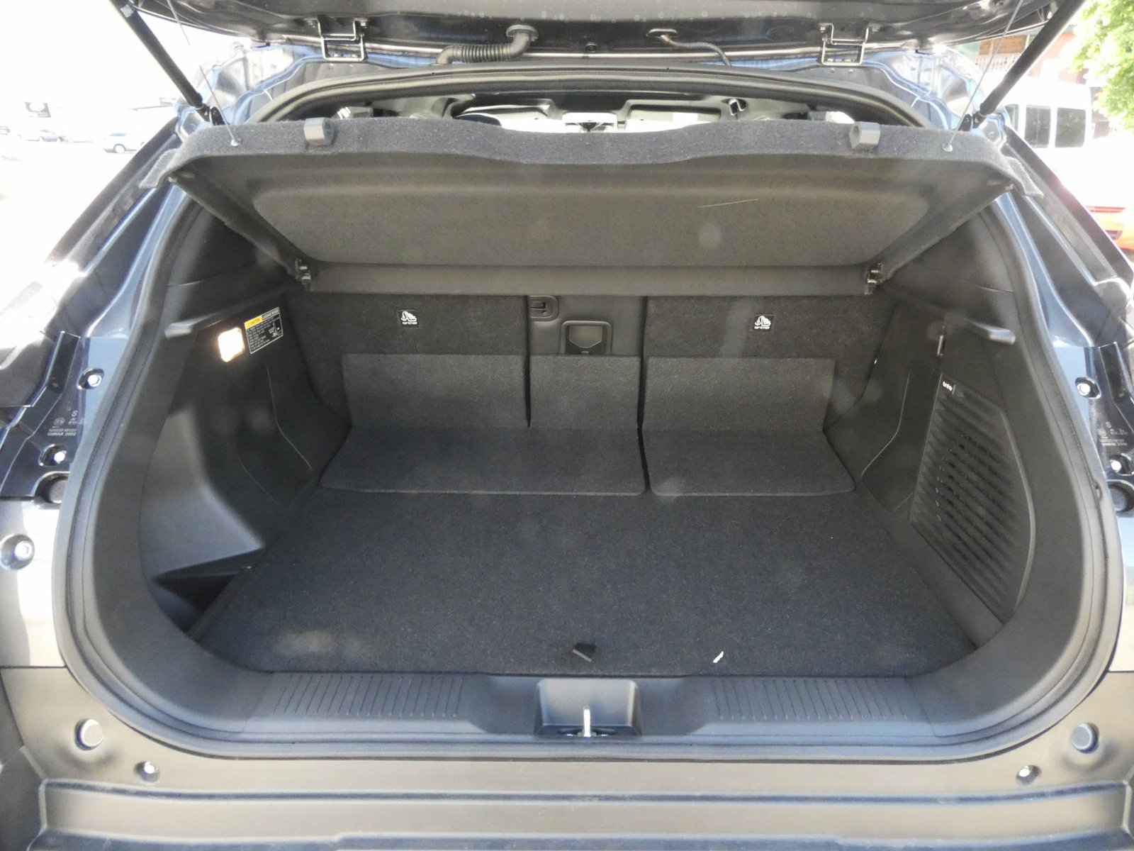 SUZUKI e Vitara Sakura Top 4x4, Elektro, Vorführwagen, Automatik - 7