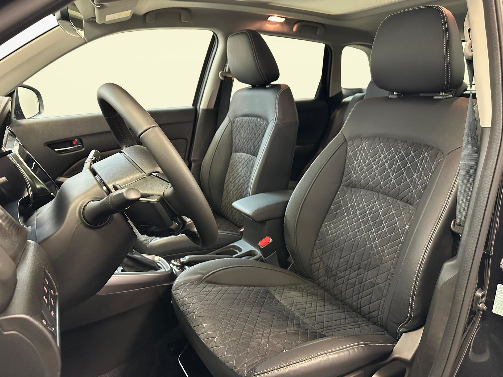 SUZUKI Vitara 1.4 T Compact Top Hybrid 4x4, Mild-Hybrid Petrol/Electric, Ex-demonstrator, Automatic - 5