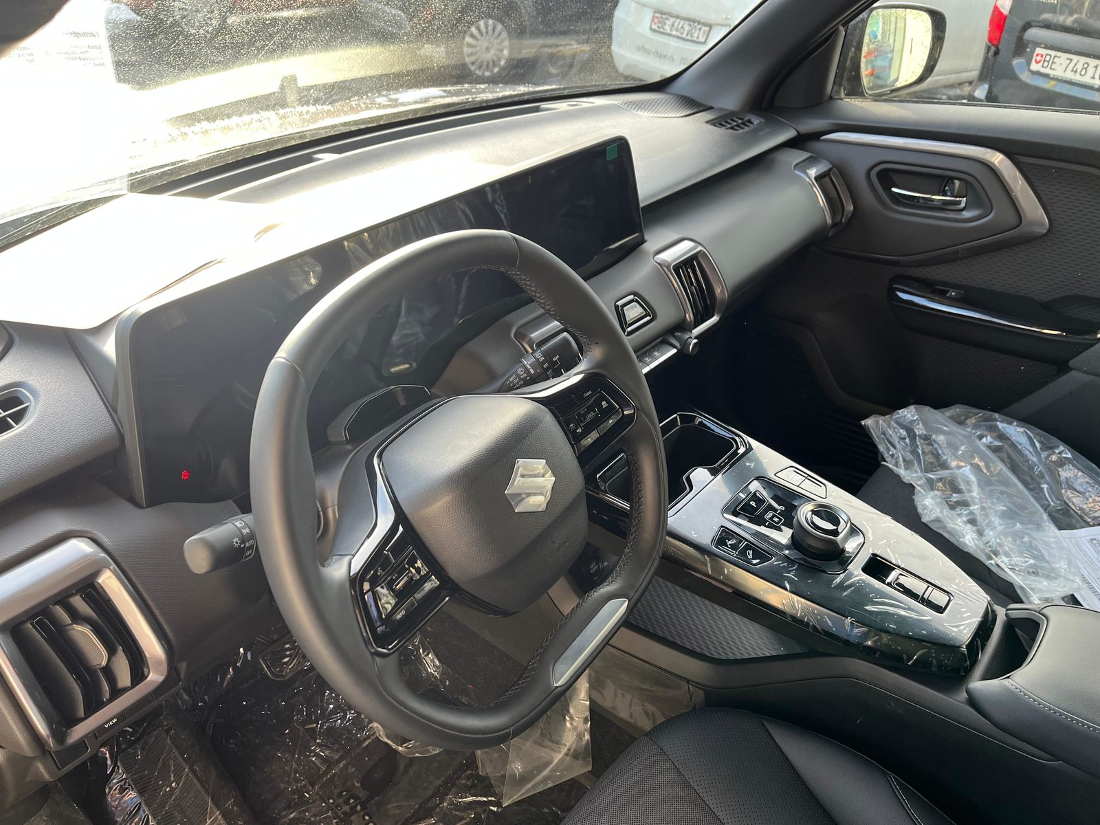 SUZUKI e Vitara Compact Top 4x4, Elektro, Vorführwagen, Automatik - 5