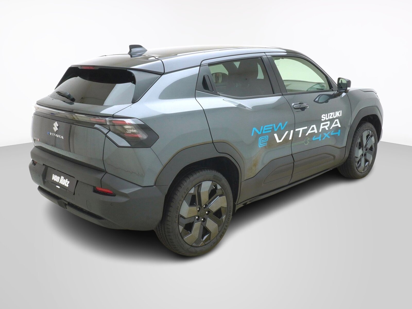 SUZUKI e Vitara Compact Top 4x4, Electric, Ex-demonstrator, Automatic - 4