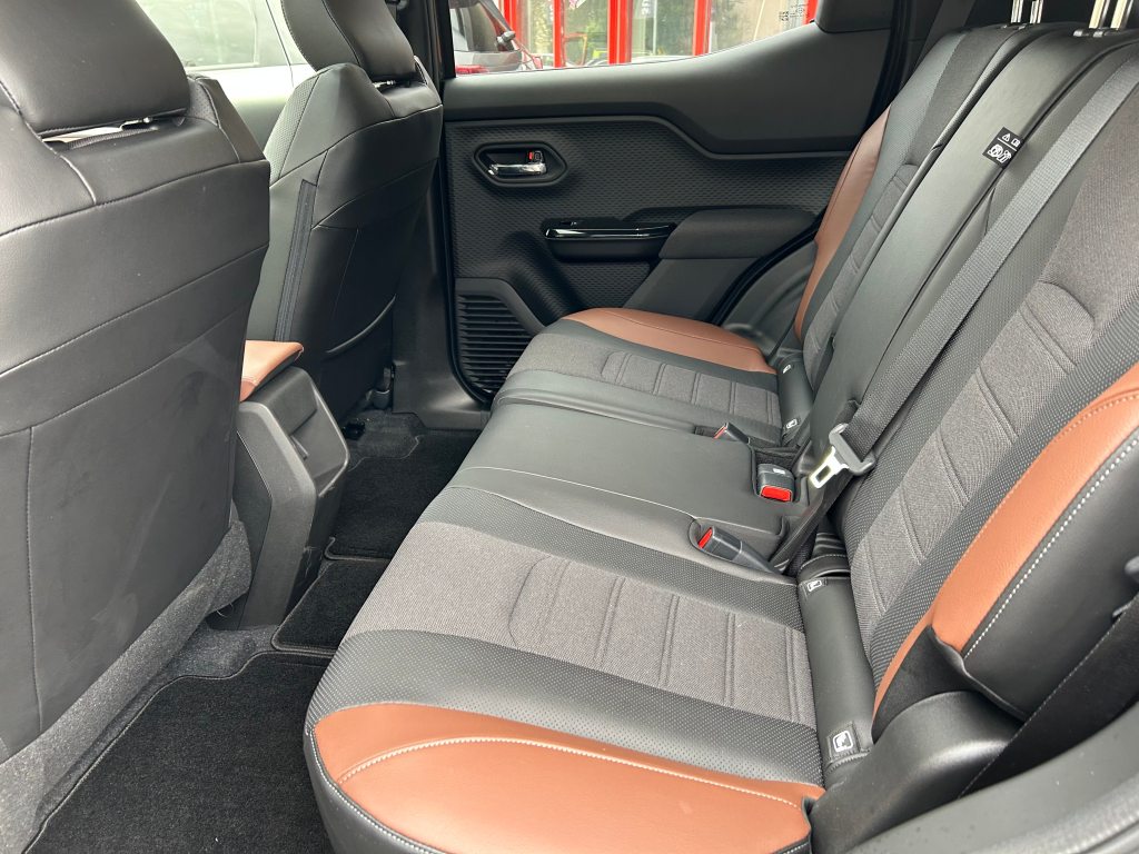 SUZUKI VITARA Compact Top 4x4, Électrique, Voiture de démonstration, Automatique - 5