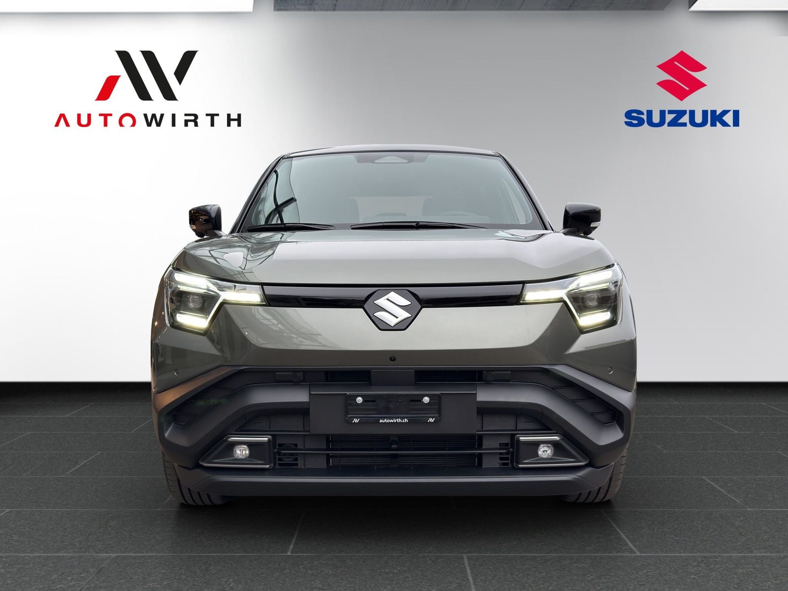 SUZUKI e Vitara Compact Top 4x4, Électrique, Voiture nouvelle, Automatique - 2