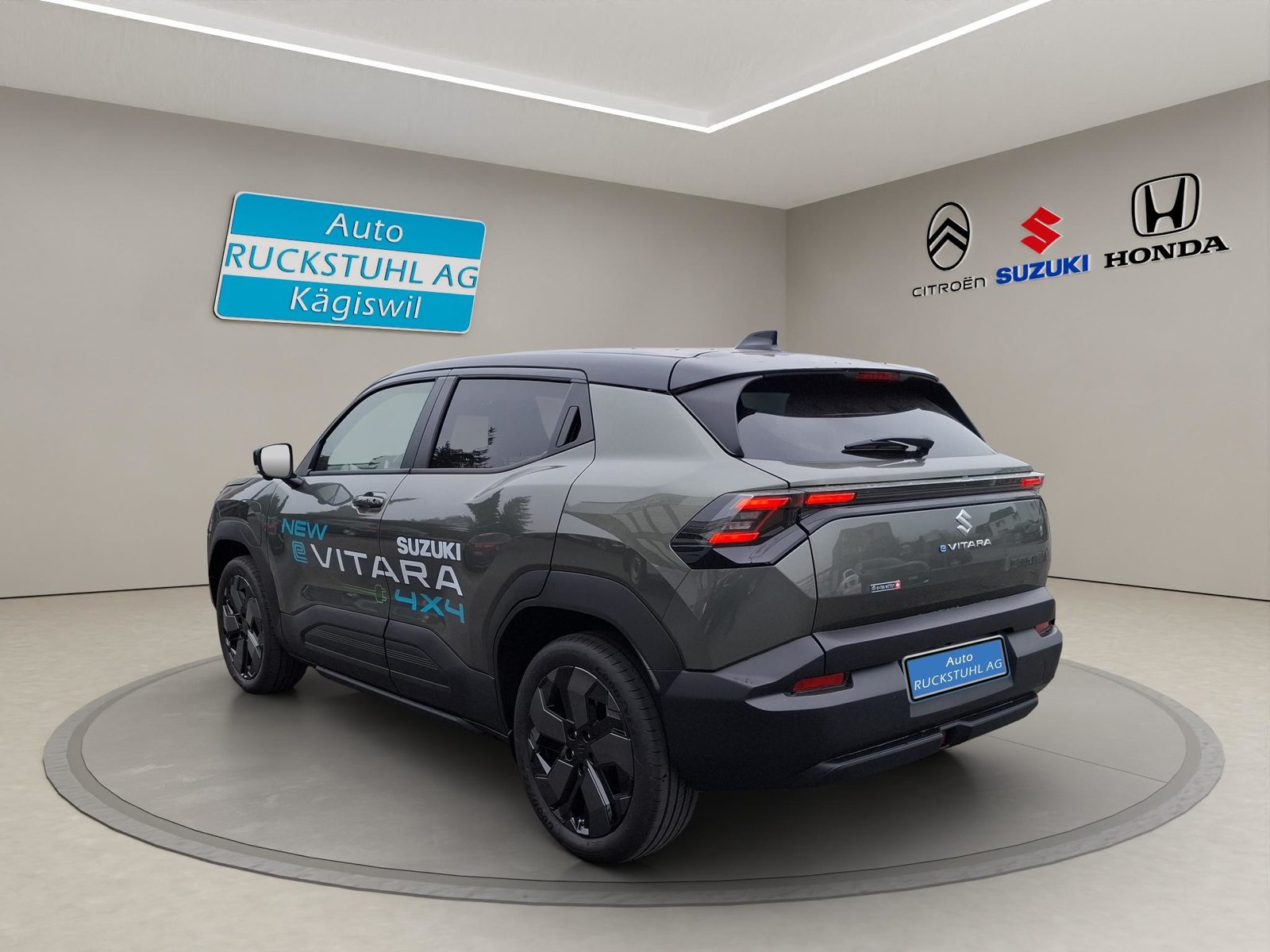 SUZUKI e Vitara Compact Top 4x4, Elettrica, Auto nuove, Automatico - 4