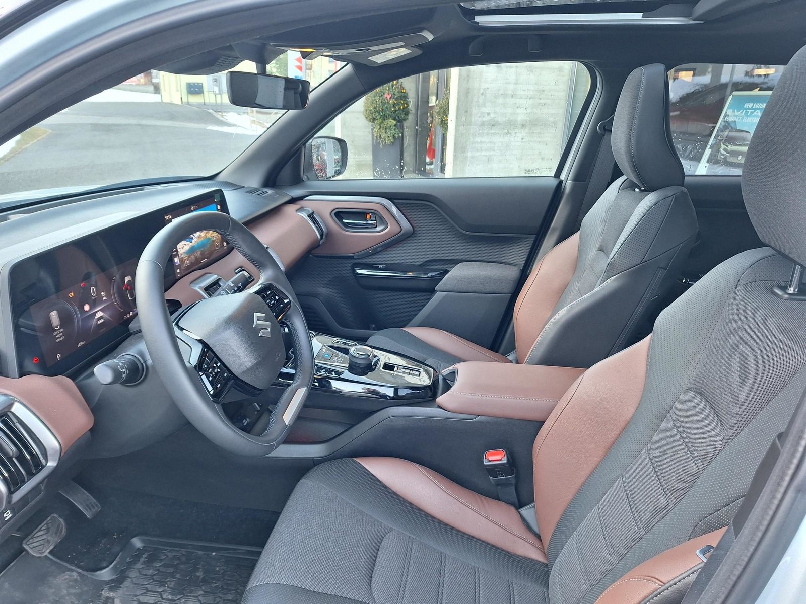 SUZUKI e Vitara Compact Top 4x4, Electric, New car, Automatic - 7