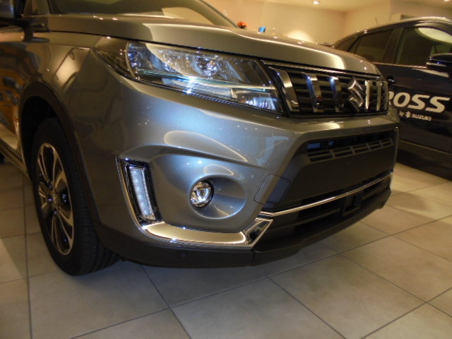 SUZUKI Vitara 1.5 Top Hybrid Edition, Petrol, New car, Automatic - 2