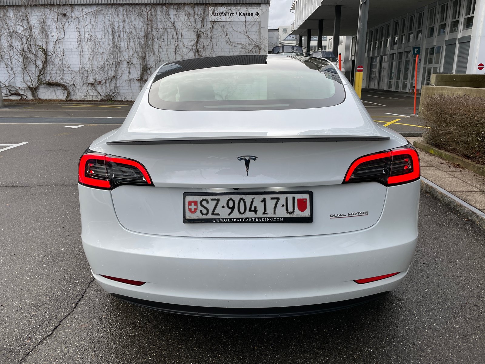 TESLA Model 3 Dual Motor Performance AWD, Elektro, Neuwagen, Automatik - 6