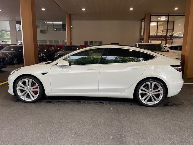 TESLA MODEL 3 Standart Range Plus