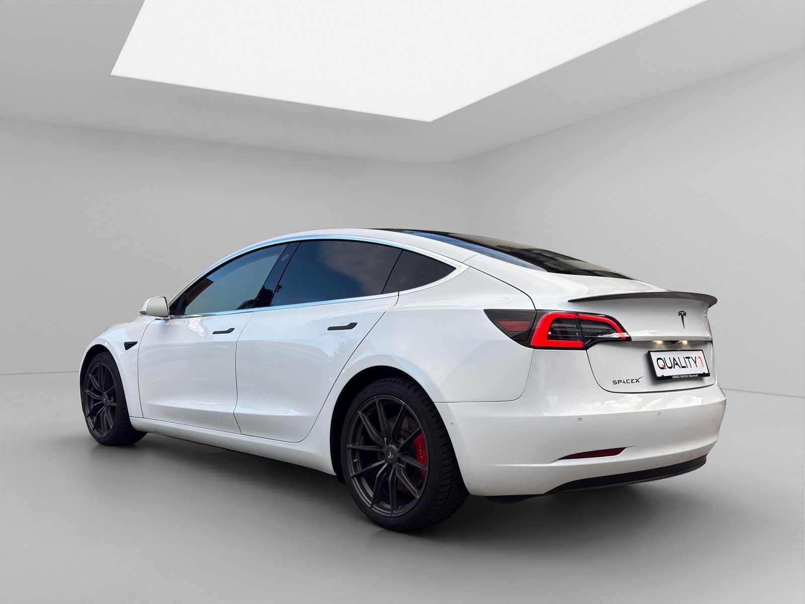 TESLA Model 3 Performance Dual Motor AWD *Frisch ab MFK*, Électrique, Occasion / Utilisé, Automatique - 3