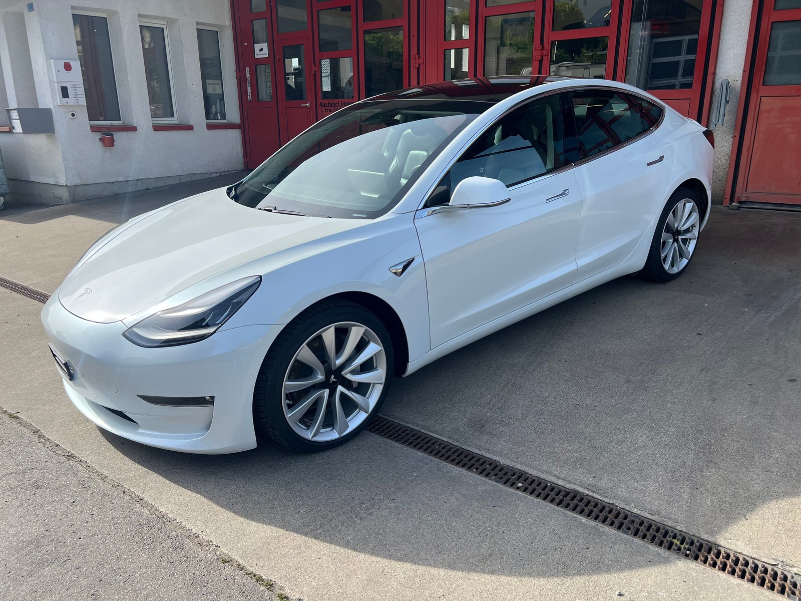 TESLA Model 3 Long Range Dual Motor AWD, Électrique, Occasion / Utilisé, Automatique - 2