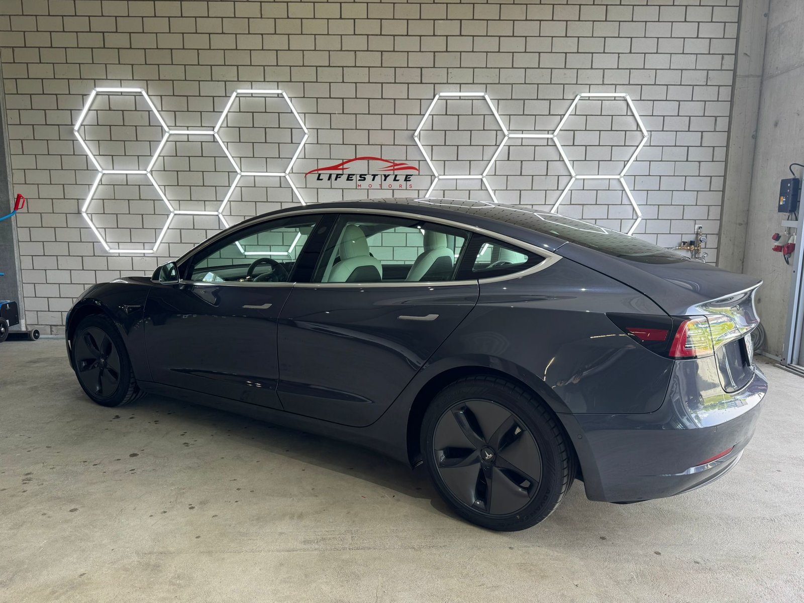TESLA Model 3 Long Range Dual Motor AWD, Électrique, Occasion / Utilisé, Automatique - 3
