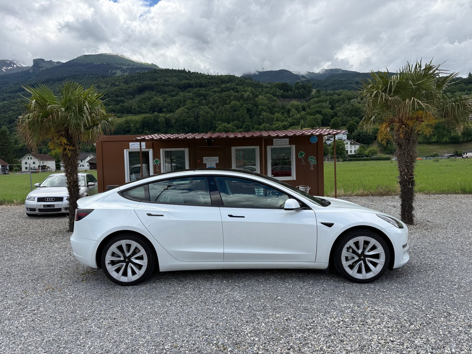 TESLA Model 3 LR AWD EAPRefreshWärmepumpe