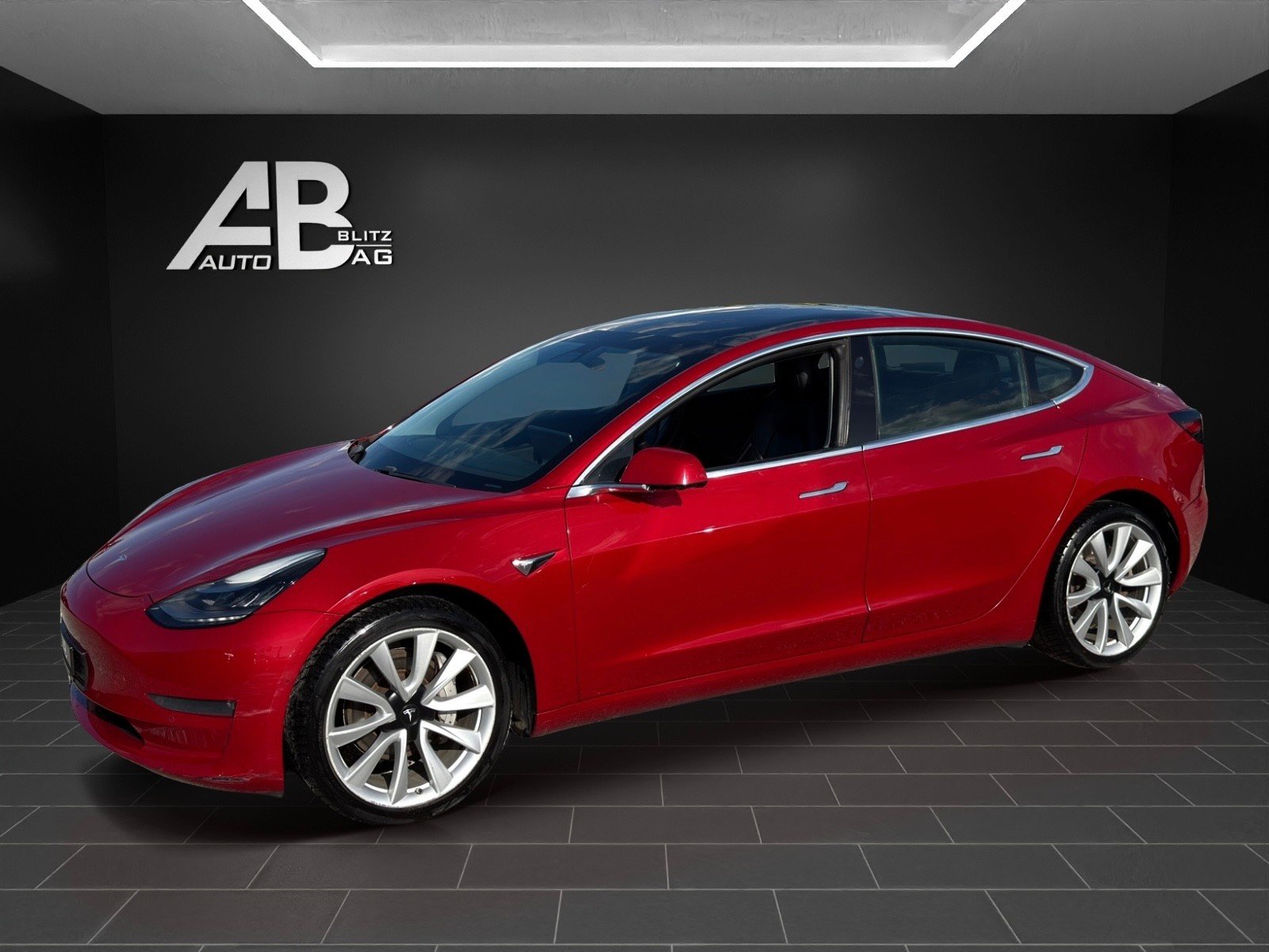 TESLA Model 3 Long Range Dual Motor AWD 4x4, Elektro, Occasion / Gebraucht, Automatik - 2