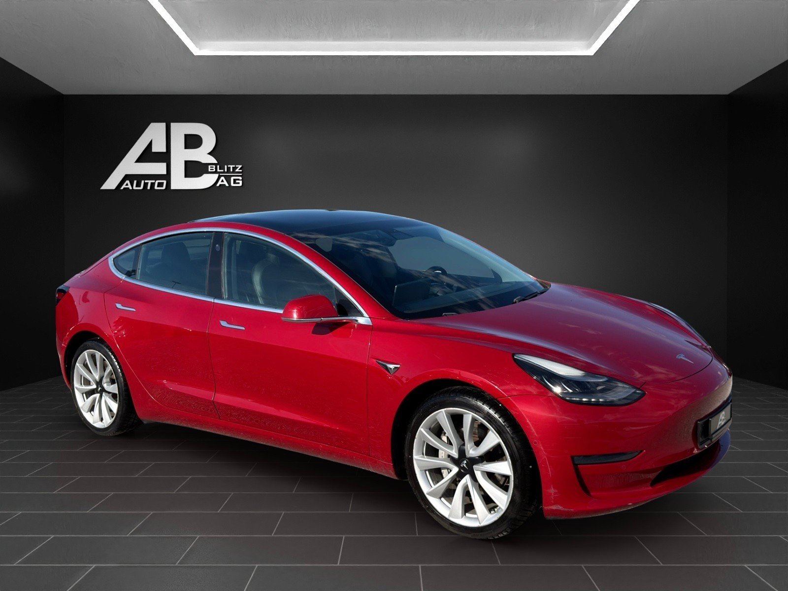 TESLA Model 3 Long Range Dual Motor AWD 4x4, Elektro, Occasion / Gebraucht, Automatik - 6