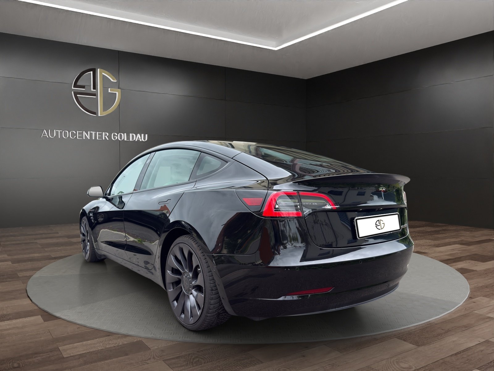 TESLA Model 3 Performance Dual Motor AWD Batterie 86 und 2 J, Elektro, Occasion / Gebraucht, Automatik - 2