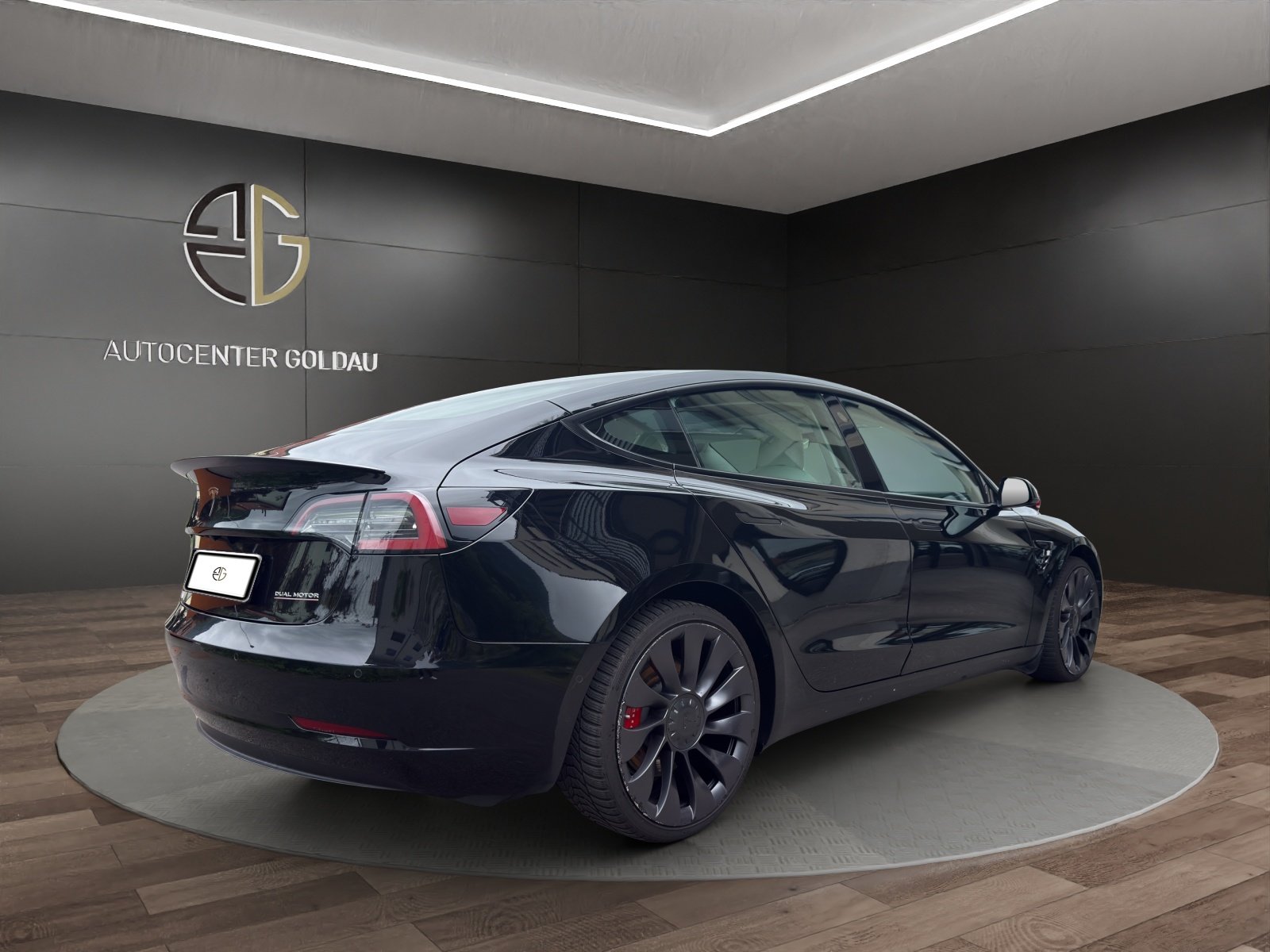 TESLA Model 3 Performance Dual Motor AWD Batterie 86 und 2 J, Elektro, Occasion / Gebraucht, Automatik - 4