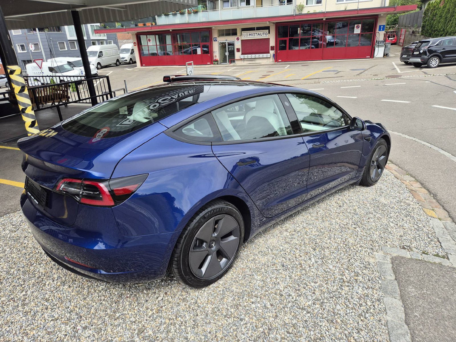 TESLA Model 3 Standart Range Plus, Elektro, Occasion / Gebraucht, Automatik - 6