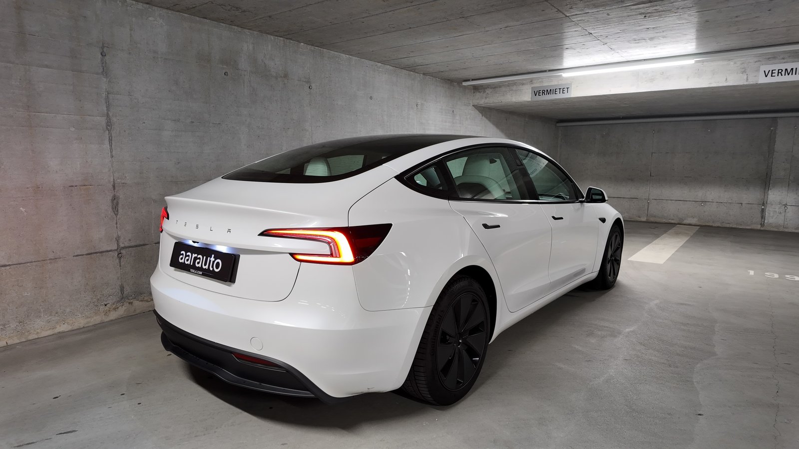 TESLA Model 3 RWD, Electric, Second hand / Used, Automatic - 5