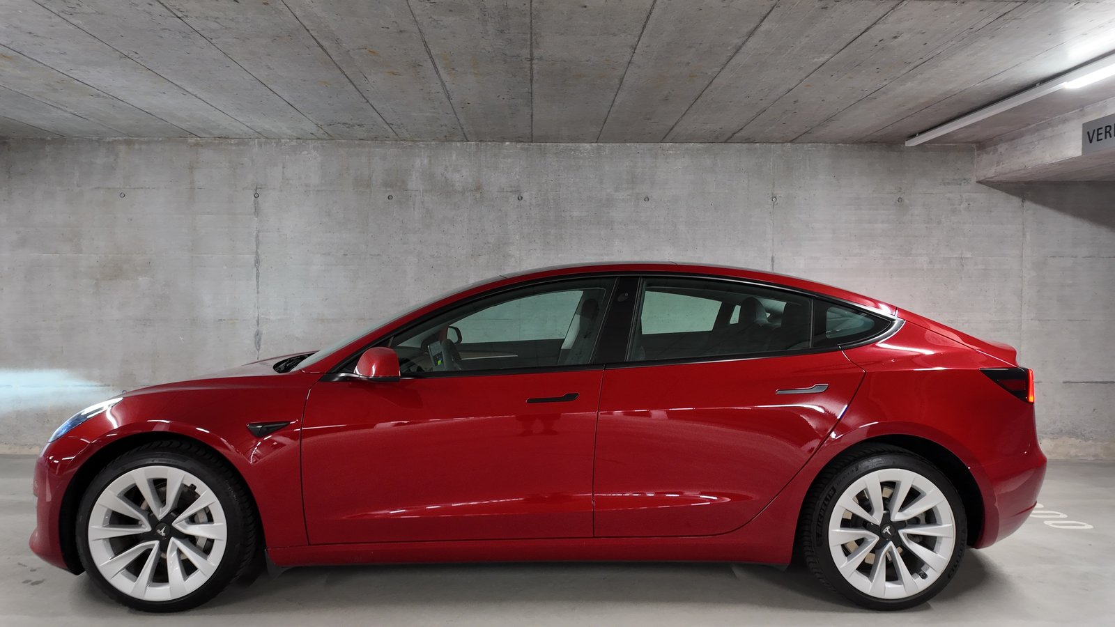 TESLA Model 3 Long Range Dual Motor AWD, Electric, Second hand / Used, Automatic - 3