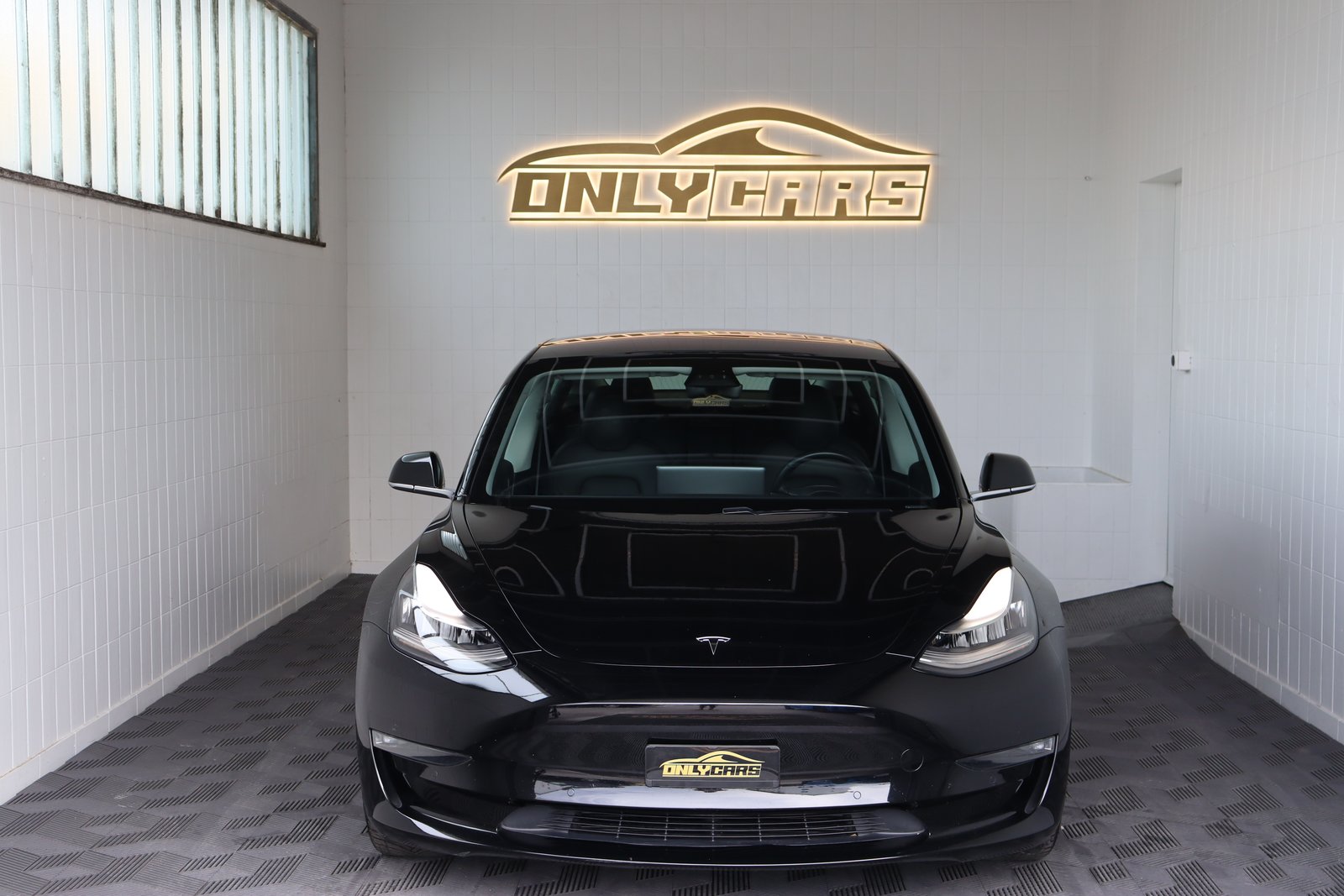 TESLA Model 3 Long Range Dual Motor AWD, Elektro, Occasion / Gebraucht, Automatik - 2