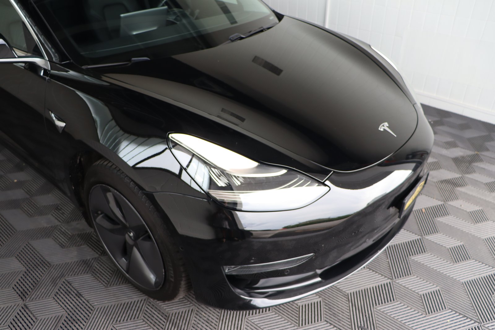 TESLA Model 3 Long Range Dual Motor AWD, Elektro, Occasion / Gebraucht, Automatik - 3